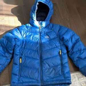 LL BEAN boys ultralight down jacket